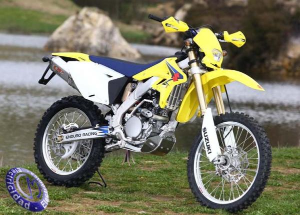 MOTOCICLETA SUZUKI modelo RMZ450,E