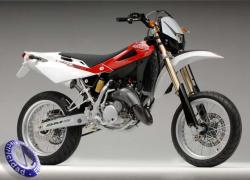 MOTOCICLETA HUSQVARNA modelo SM125